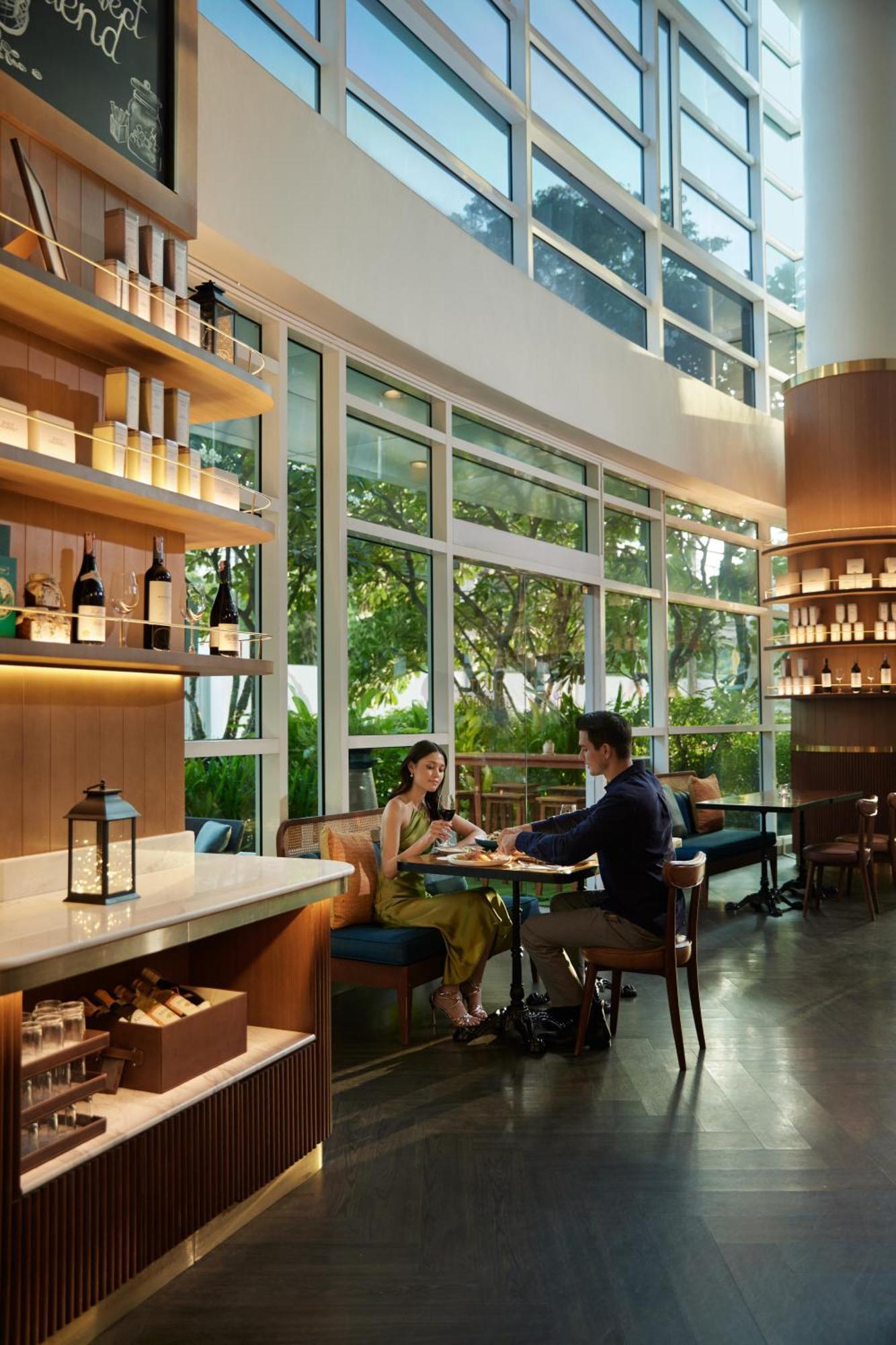 Dusit Suites Hotel Ratchadamri, Bangkok Exterior foto The Bar